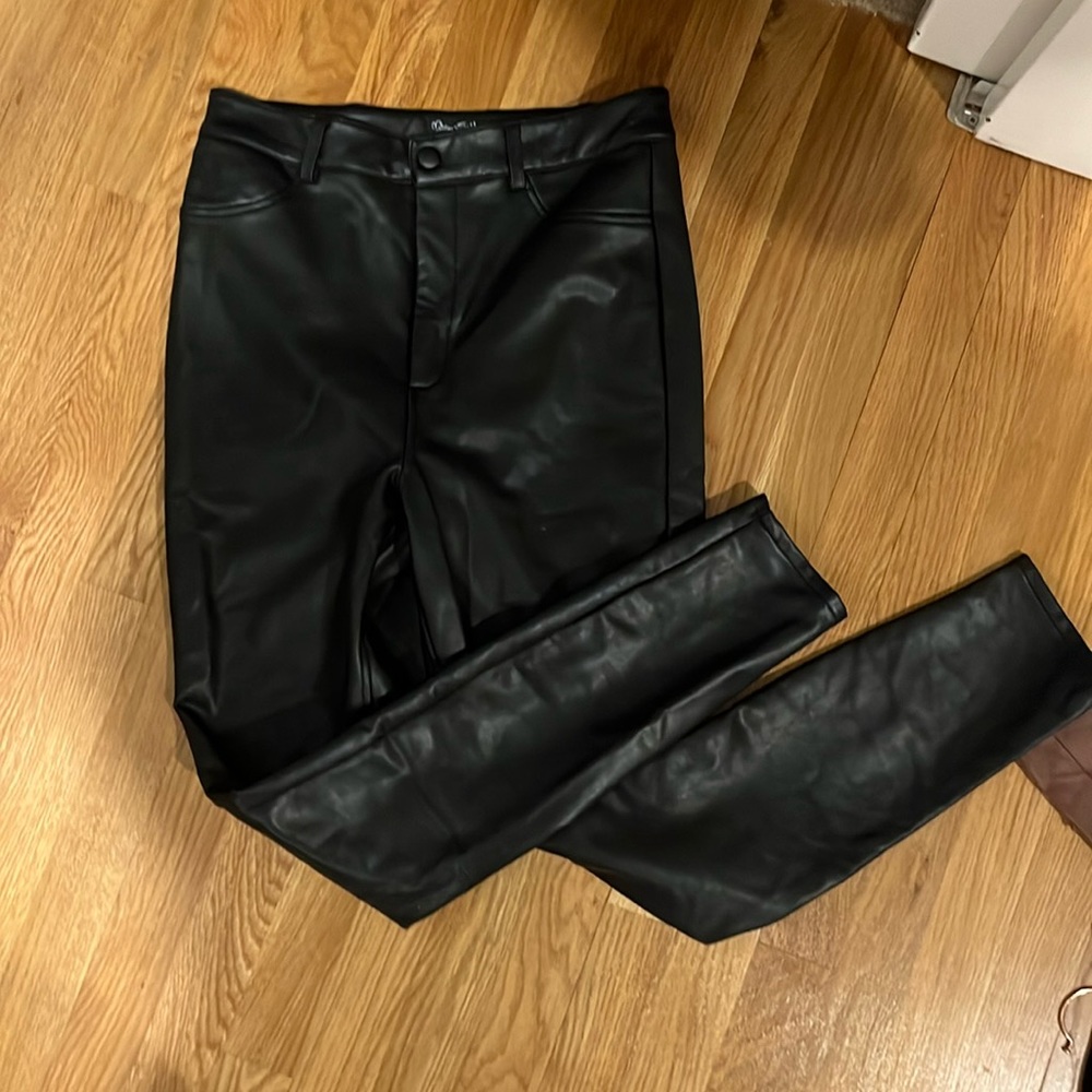PERFECT CONDITION✅ faux leather pants